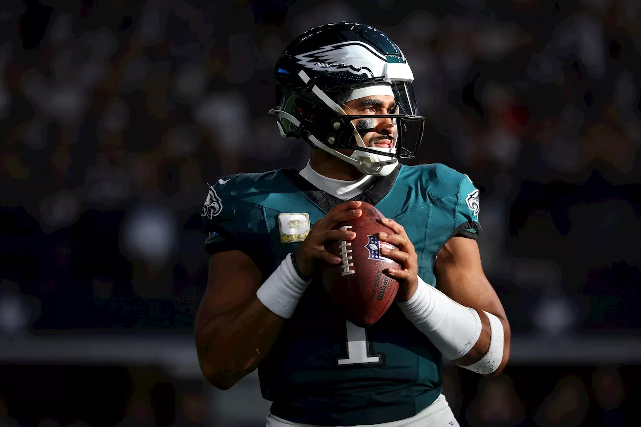 Eagles’ Jalen Hurts gets evaluated for a concussion after taking big hit