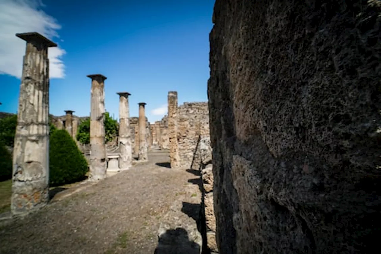 A Pompei via al numero chiuso, guerra ai bagarini