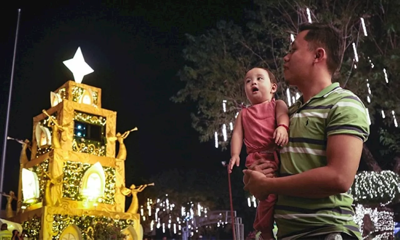 Davao City puts up more lights in parks for Dabawenyos to enjoy Pasko Fiesta