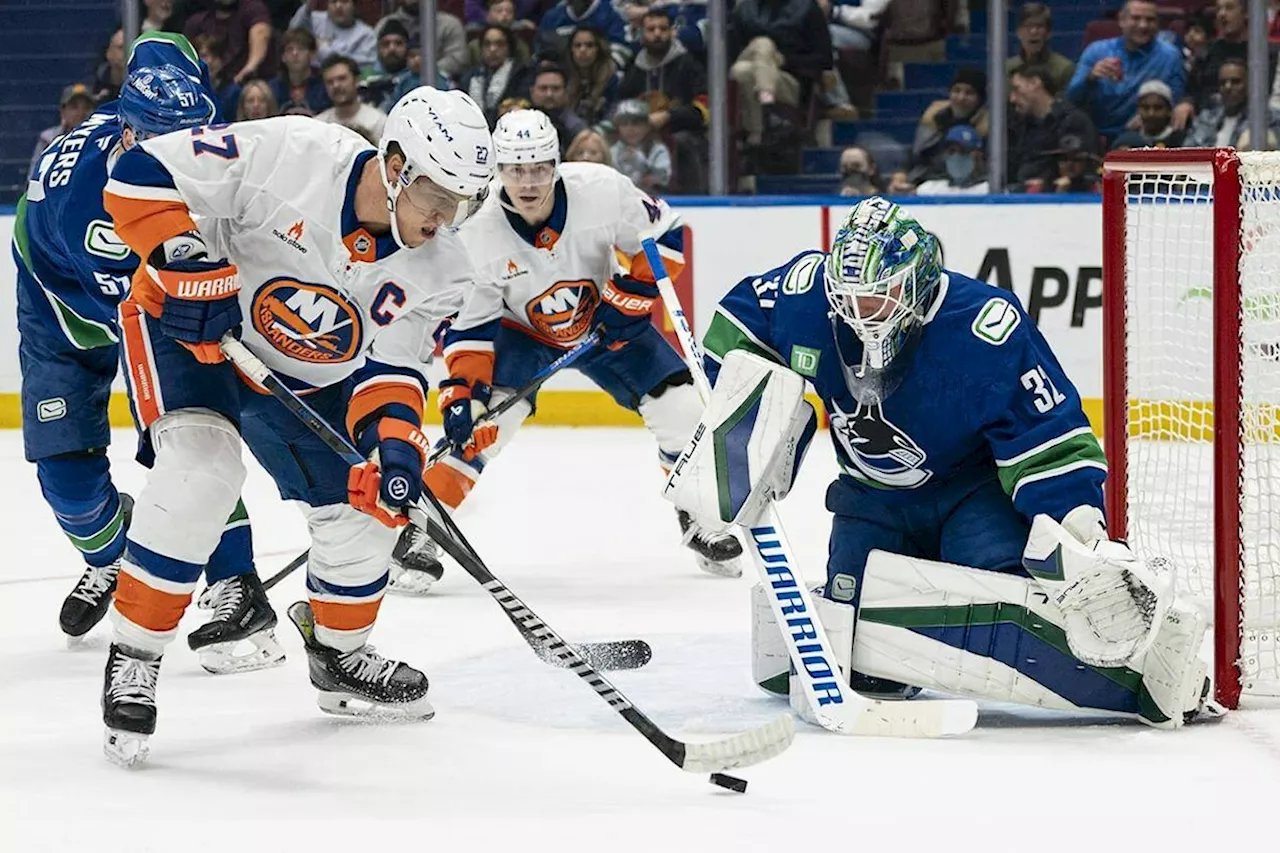 Home woes continue for Canucks after 5-2 loss to New York Islanders