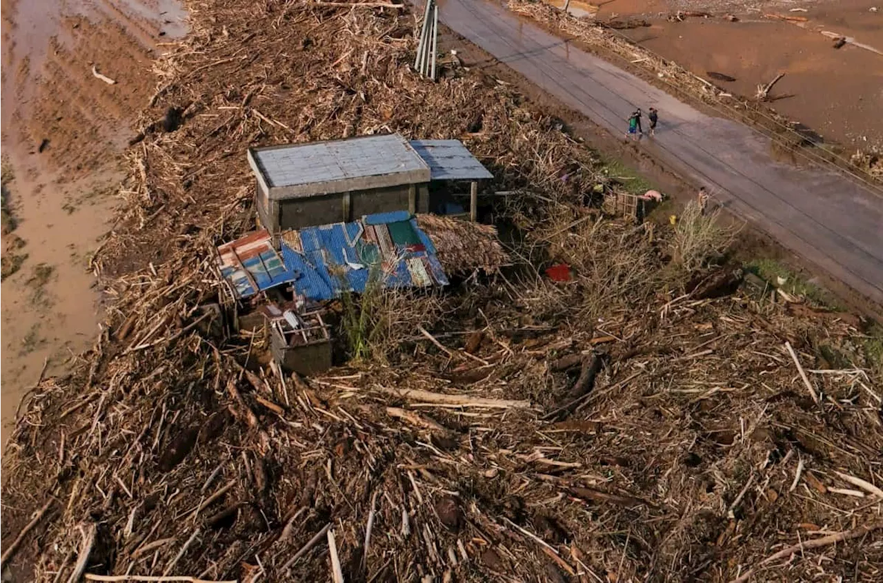 Typhoon Man-yi bears down on Philippines still reeling from Usagi