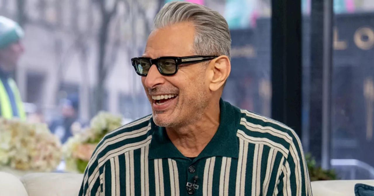 Jeff Goldblum opens up about bringing his kids to the 'Wicked' set