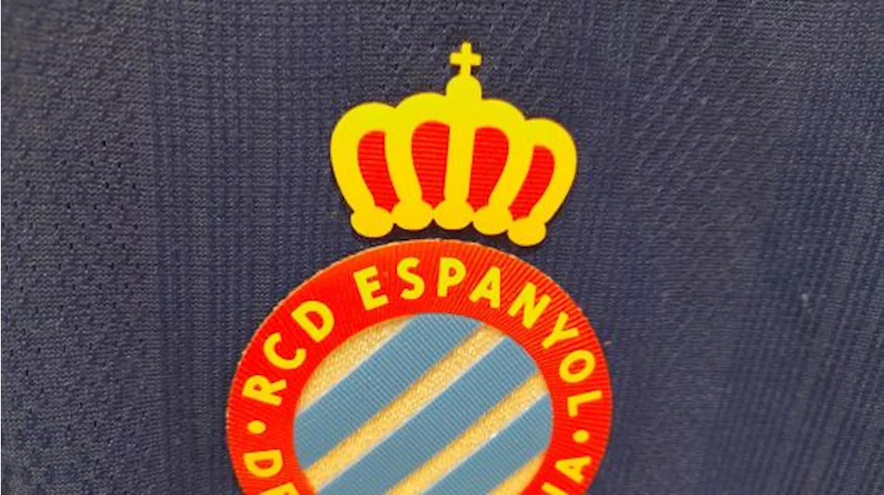 Espanyol, il canterano Carreras firma il rinnovo fino al 2029: 'Una delle nostre bandiere'