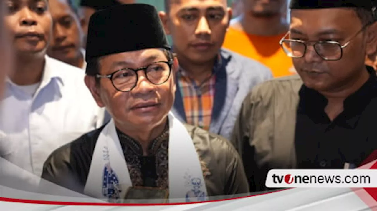 Ziarah Malam Jumat, Pramono Anung Disambut Keluarga Habib Luar Batang