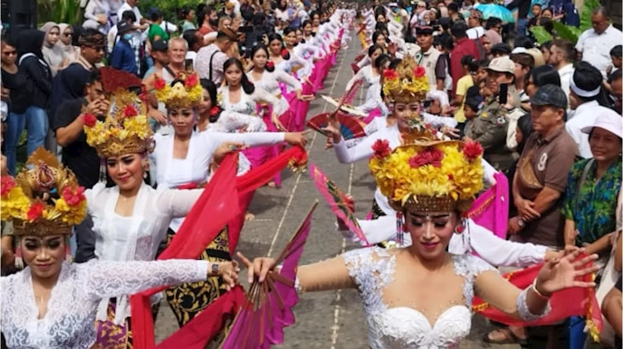 Dianggap Tak Senonoh, Pemprov Bali Larang Pementasan Joged Bumbung Jaruh