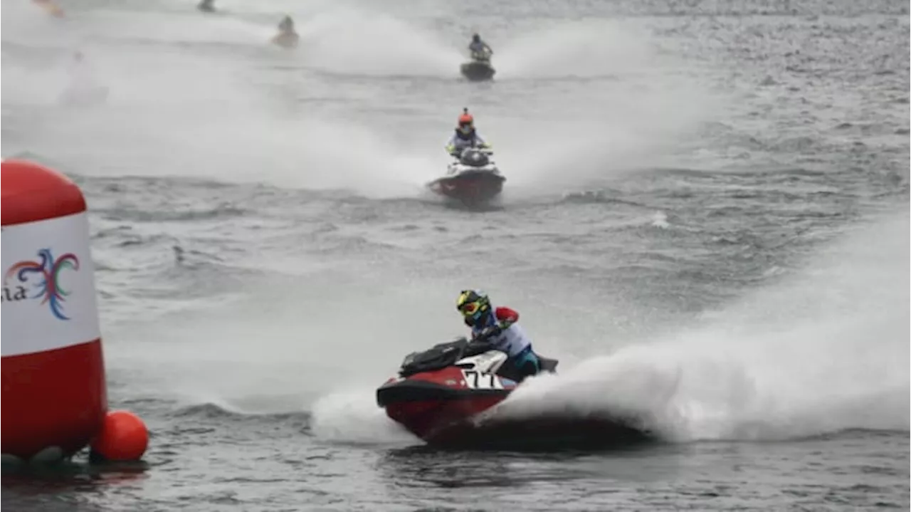 Hari Ketiga, Pengunjung Padati Venue Aquabike 2024 Digelar Parapat Danau Toba