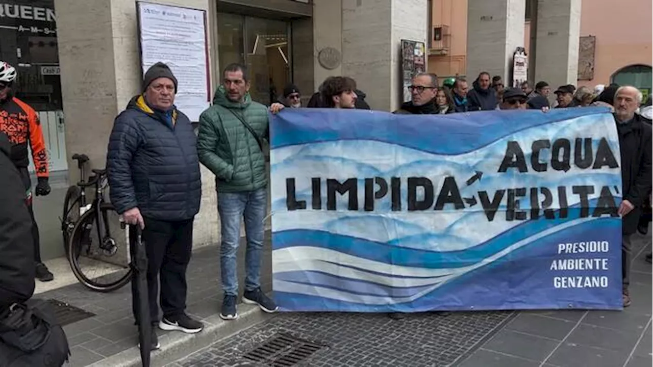 Potenza, acqua razionata: studenti e cittadini in piazza