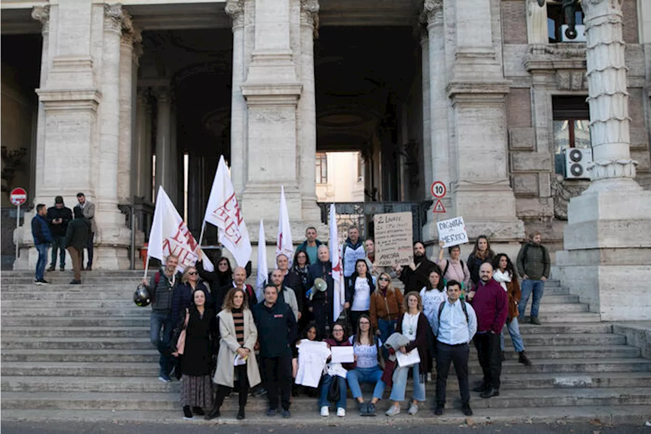 Scuola: Pacifico(Anief), prevenire abuso contratti a termine