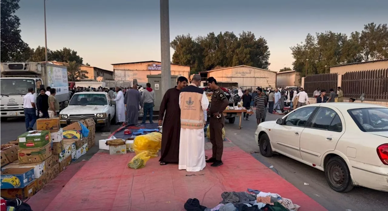 مصادرة 168 طنًا من المتروكات في حملة على الباعة الجائلين بغرب الدمام