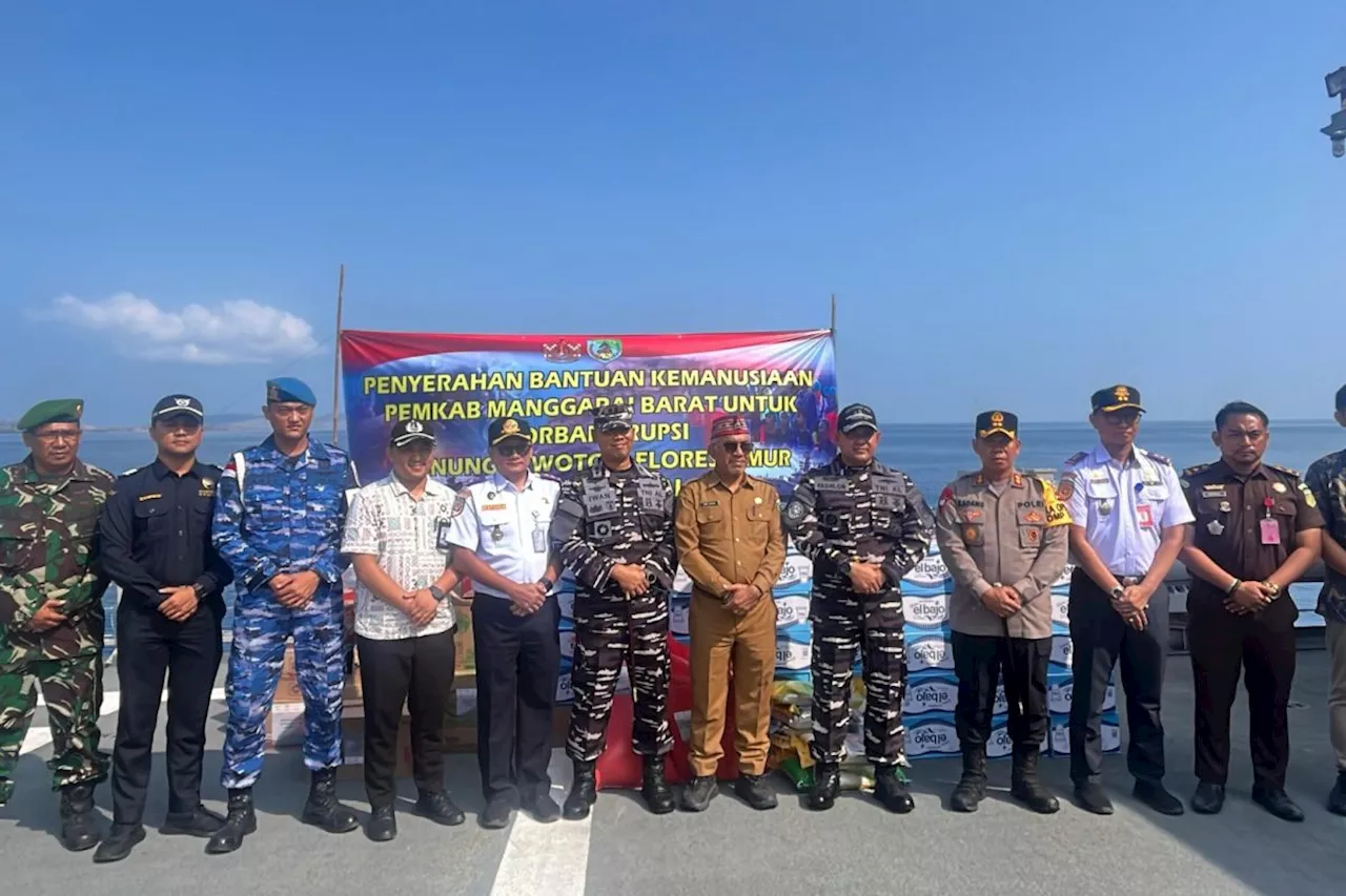 KRI Ahmad Yani-351 bawa bantuan bagi korban erupsi Lewotobi dari Bajo