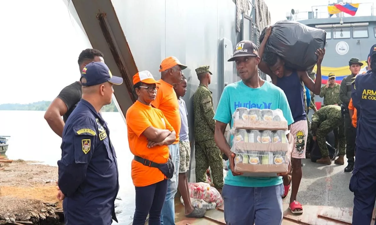 Más de 10 toneladas de ayudas humanitarias llegan para afectados por ola invernal en Chocó