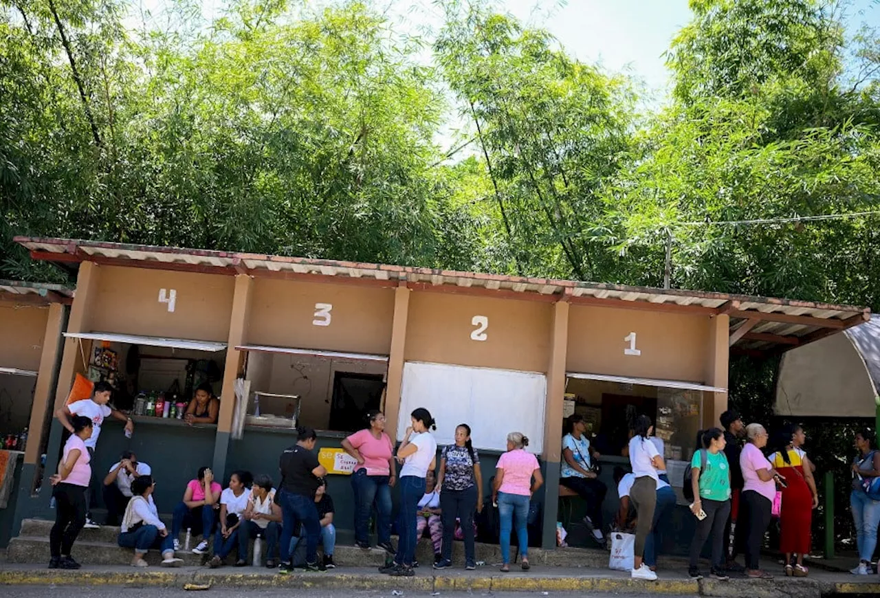 Ao menos 70 detidos nos protestos pós-eleições na Venezuela são libertados