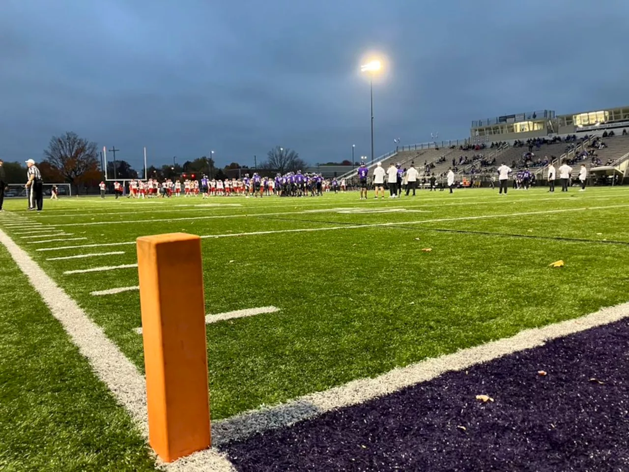 Cuyahoga Heights football vs. Warren JFK: Red Wolves deny tying 2-pt conversion in final minute