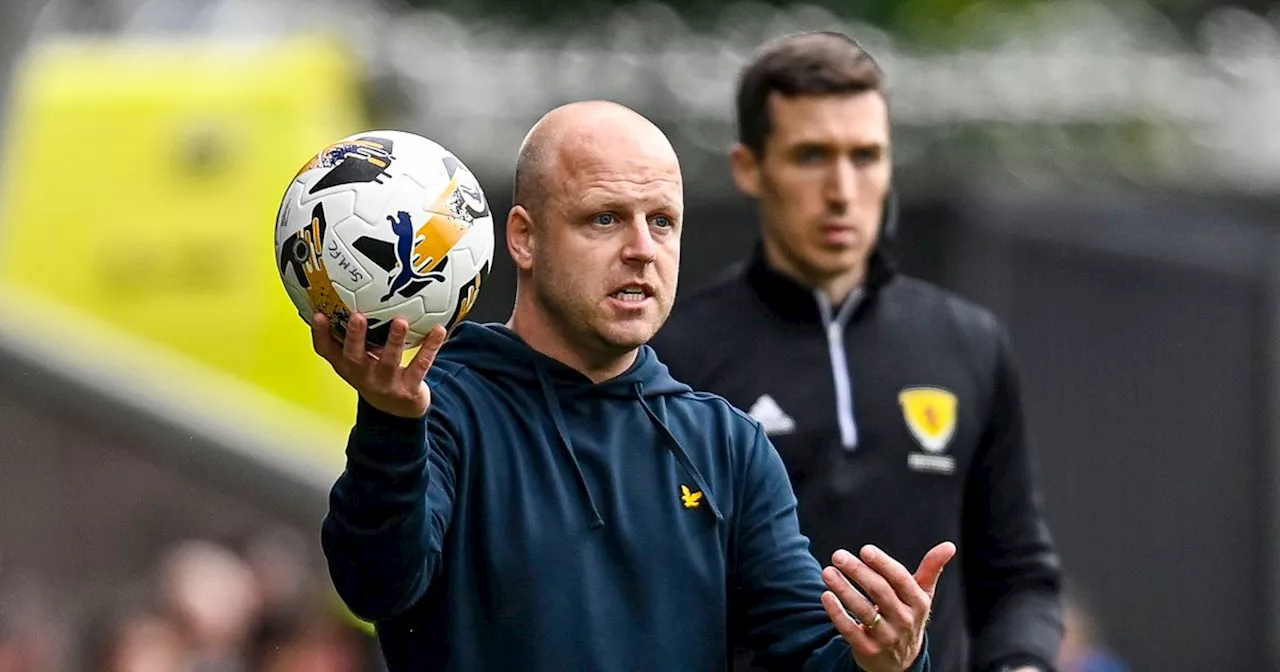 Steven Naismith comes to 'naive' Kenneth Vargas' defence