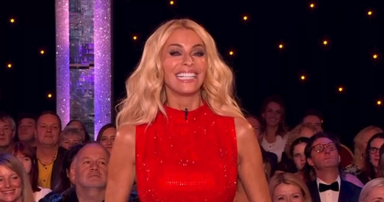 Strictly Come Dancing's Tess Daly halts live show for important announcement