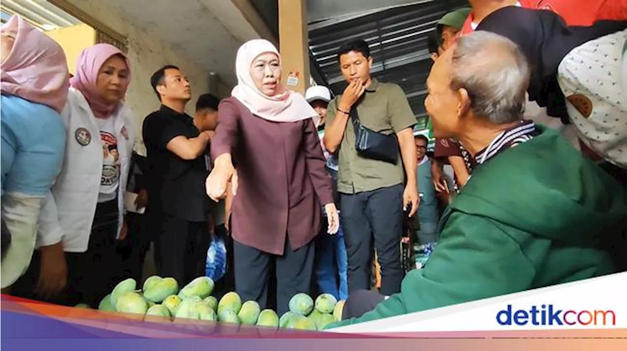 Pedagang Pasar Purwosari Pasuruan Curhat Jualan Sepi, Khofifah Siapkan Solusi