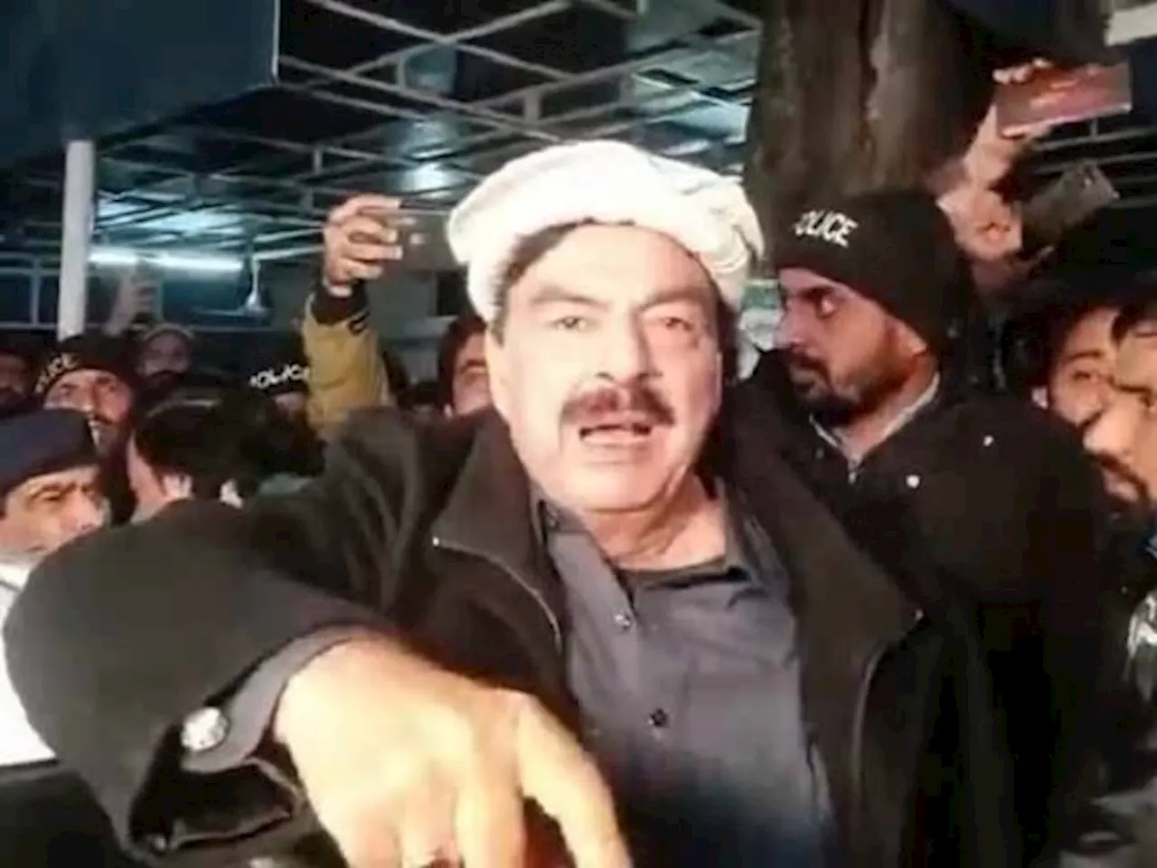 آرمی چیف سے استدعا ہے کہ بے گناہوں کو معاف کردیں، شیخ رشید