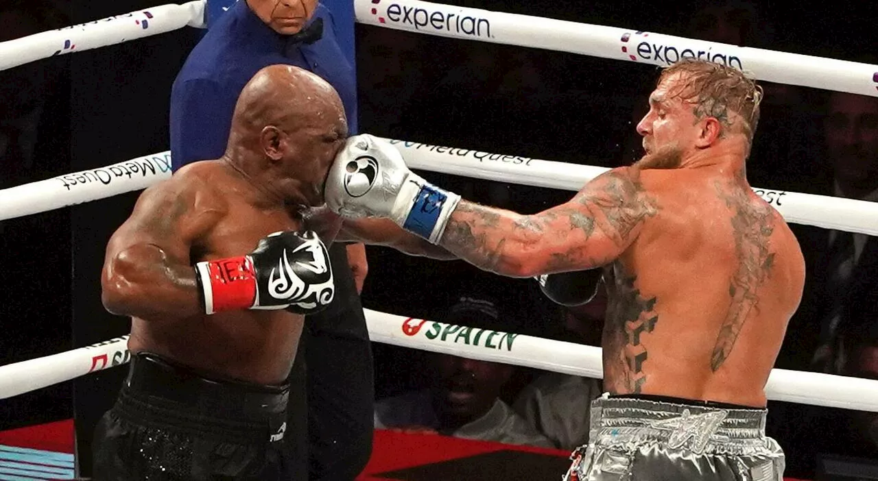 Jake Paul vince (ai punti) contro Mike Tyson: così lo youtuber 27enne ha battuto il mito 58enne della boxe. «N