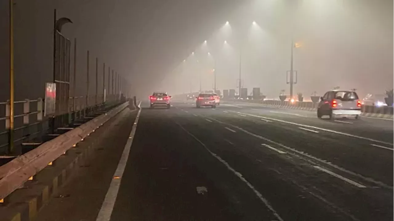 Delhi Weather: दिल्ली में बढ़ गया ठंडक का अहसास, धीरे-धीरे होगी बढ़ोतरी; कोहरे के कारण दृश्यता में आएगी कमी