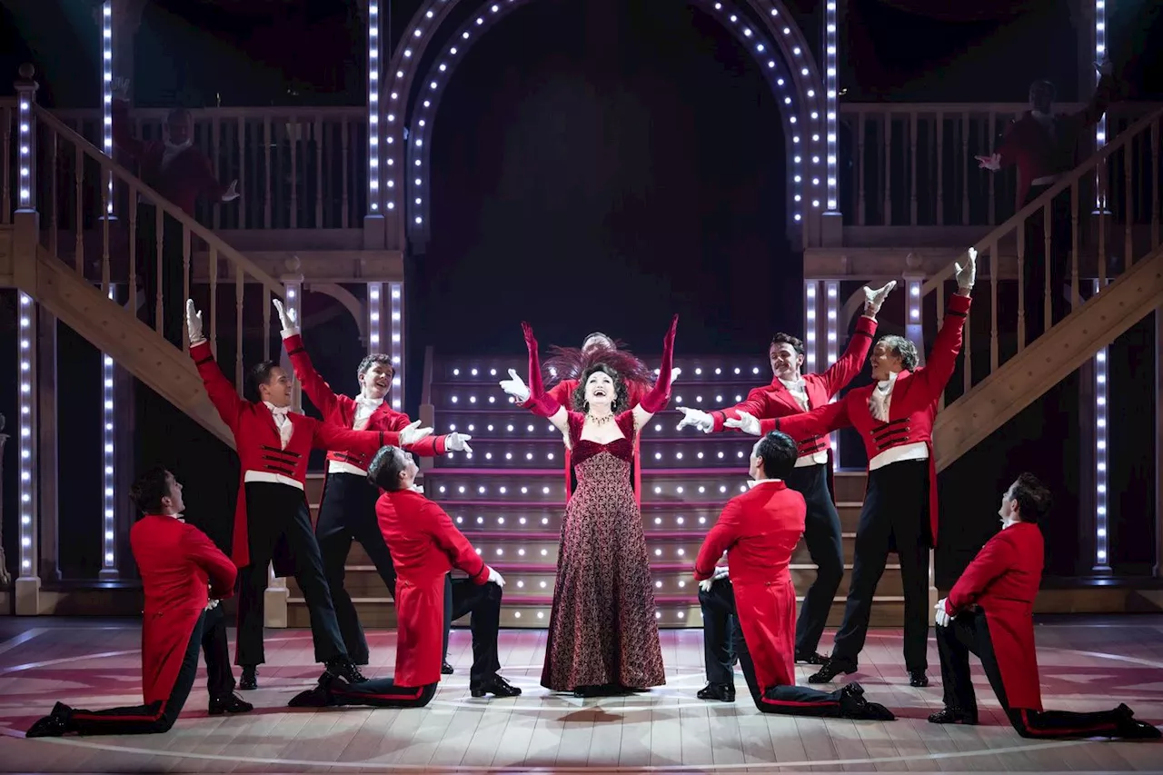 « Hello, Dolly ! » au Lido, une ode joyeuse à l’âge d’or des comédies musicales