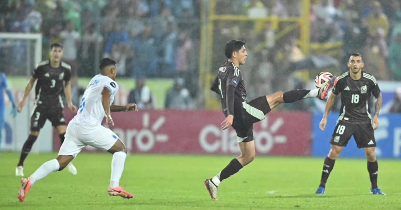 Selección Mexicana: Guillermo Ochoa comete tremendo oso que pone en desventaja al Tricolor (VIDEO)