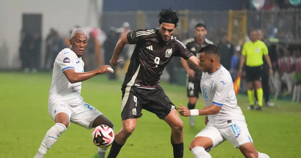 Honduras derrota 2-0 a México y coquetea con semifinales de la Liga de Naciones