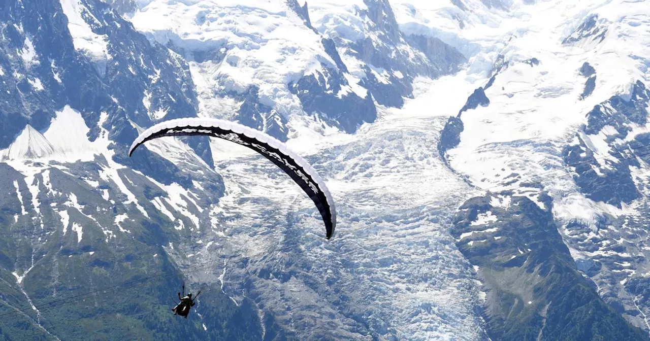 Mont-Blanc : un parapentiste meurt après son décollage de l’Aiguille Verte