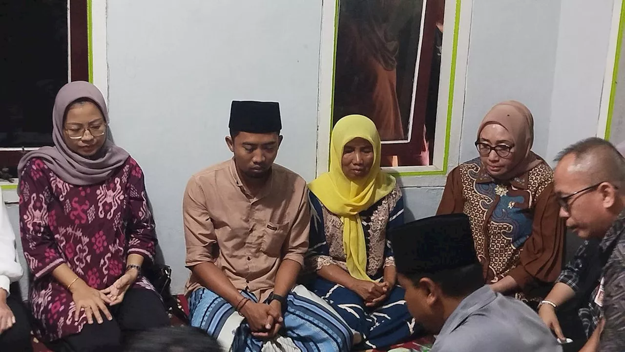 Tangis Histeris Ibu, Ini Permintaan Khusus Ayah Siswi MI Korban Pembunuhan di Banyuwangi