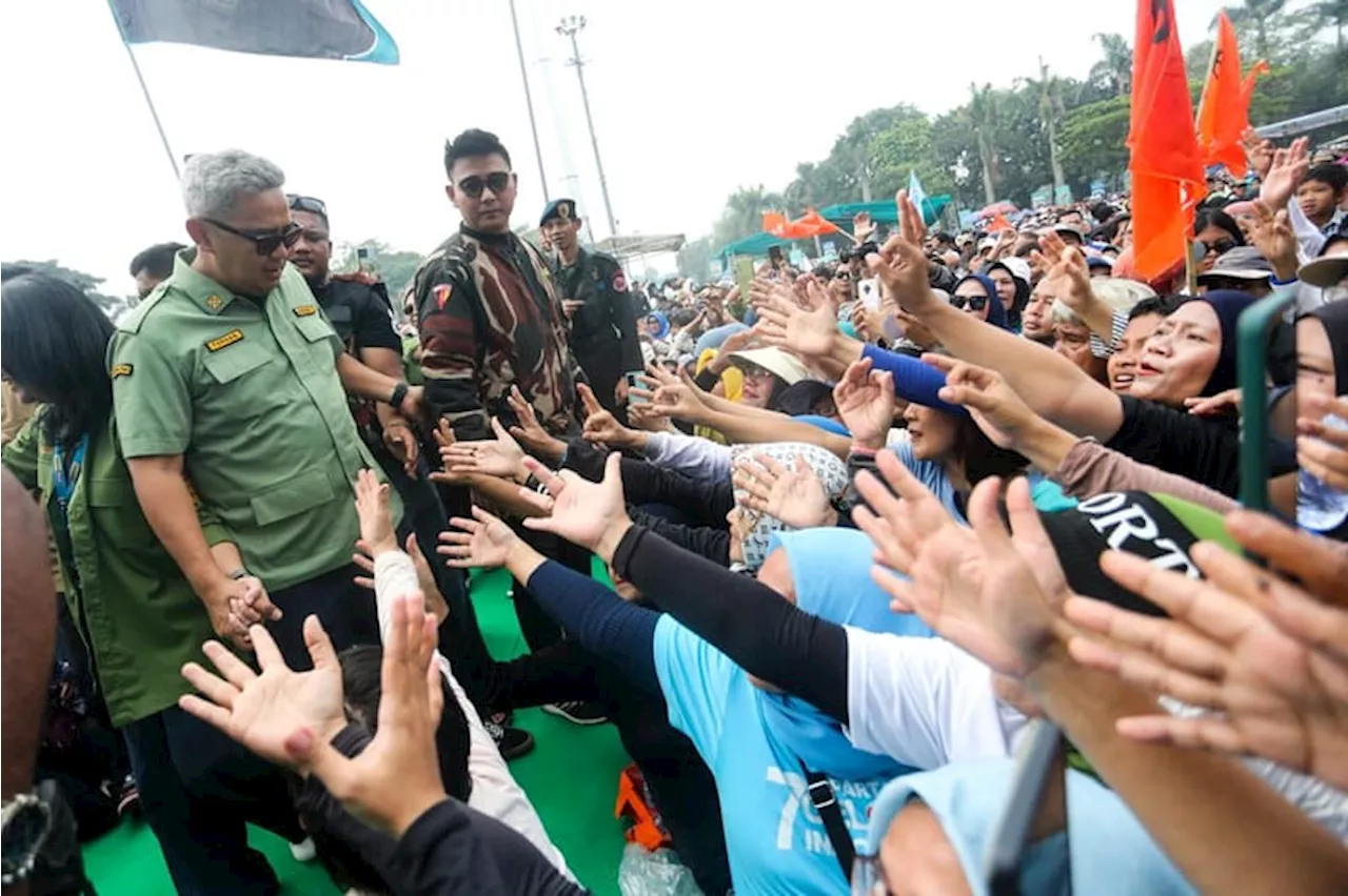 Ribuan Pendukung Padati Kampanye Akbar Farhan-Erwin di Lapangan Tegallega