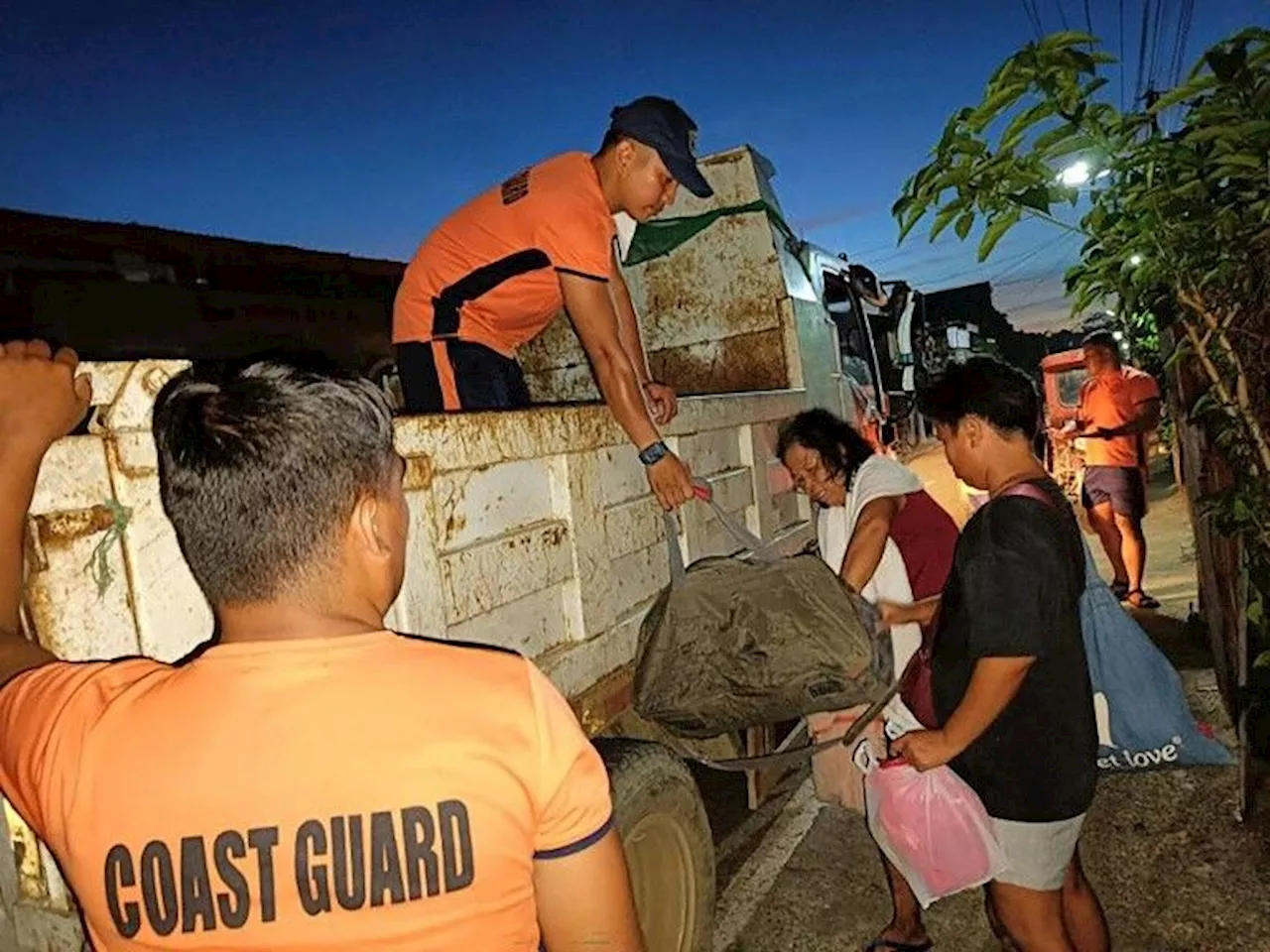 'Potentiellement catastrophique': le super Typhon Man-yi a touché terre aux Philippines