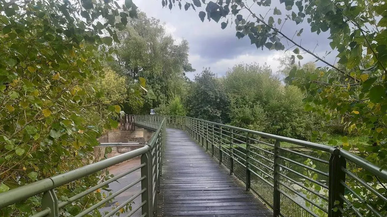 Passerelle remplacée et installation d’éclairages à Saint-Hilaire-Saint-Florent