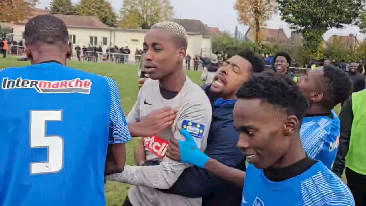 Coupe de France: l'exploit des Diables Noirs de Mayotte, privés de plusieurs joueurs en situation...