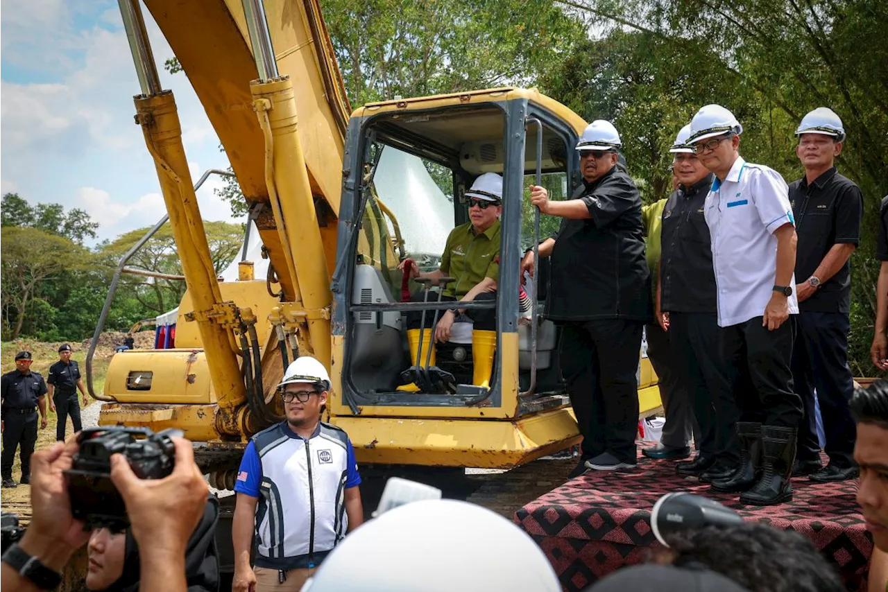 Flood mitigation projects worth RM1bil underway in Melaka, says DPM Fadillah