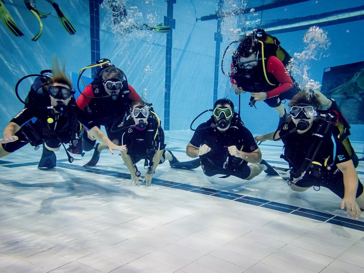 « Une sensation d’apesanteur » : à Mont-de-Marsan, le club de plongée fait ses gammes à la piscine