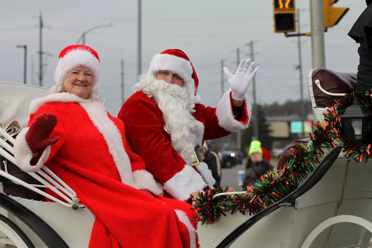 32nd annual Rotary Santa Claus Parade brought out thousands