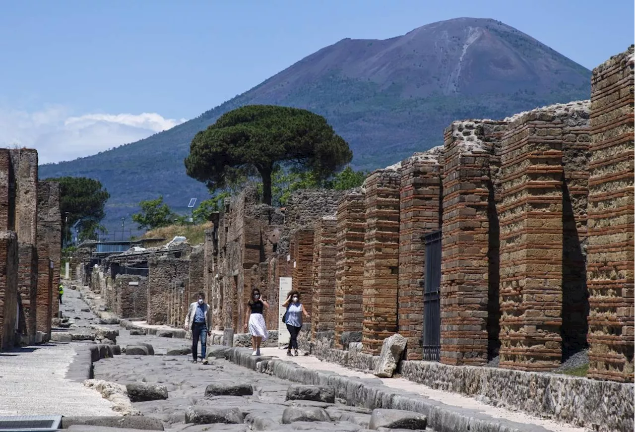 Pompeii rejects 'mass tourism' with daily visitor limit