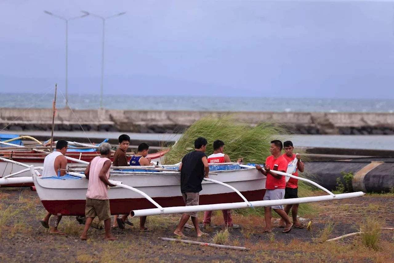 'Potential catastrophe' looms as 'Pepito' nears Bicol; Signal No. 5 up in Catanduanes, No. 2 in Metro Manila