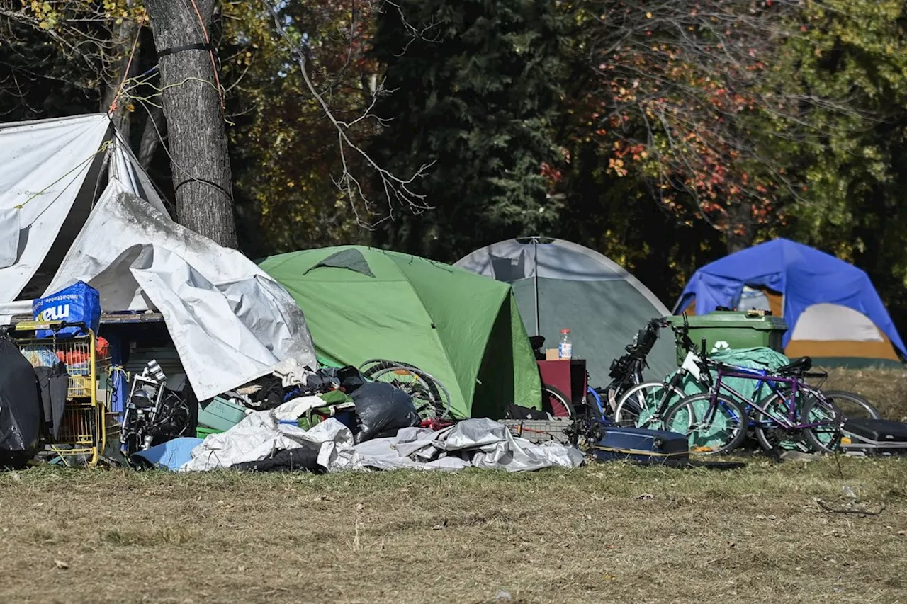 Montreal city councillors table motion to declare state of emergency on homelessness