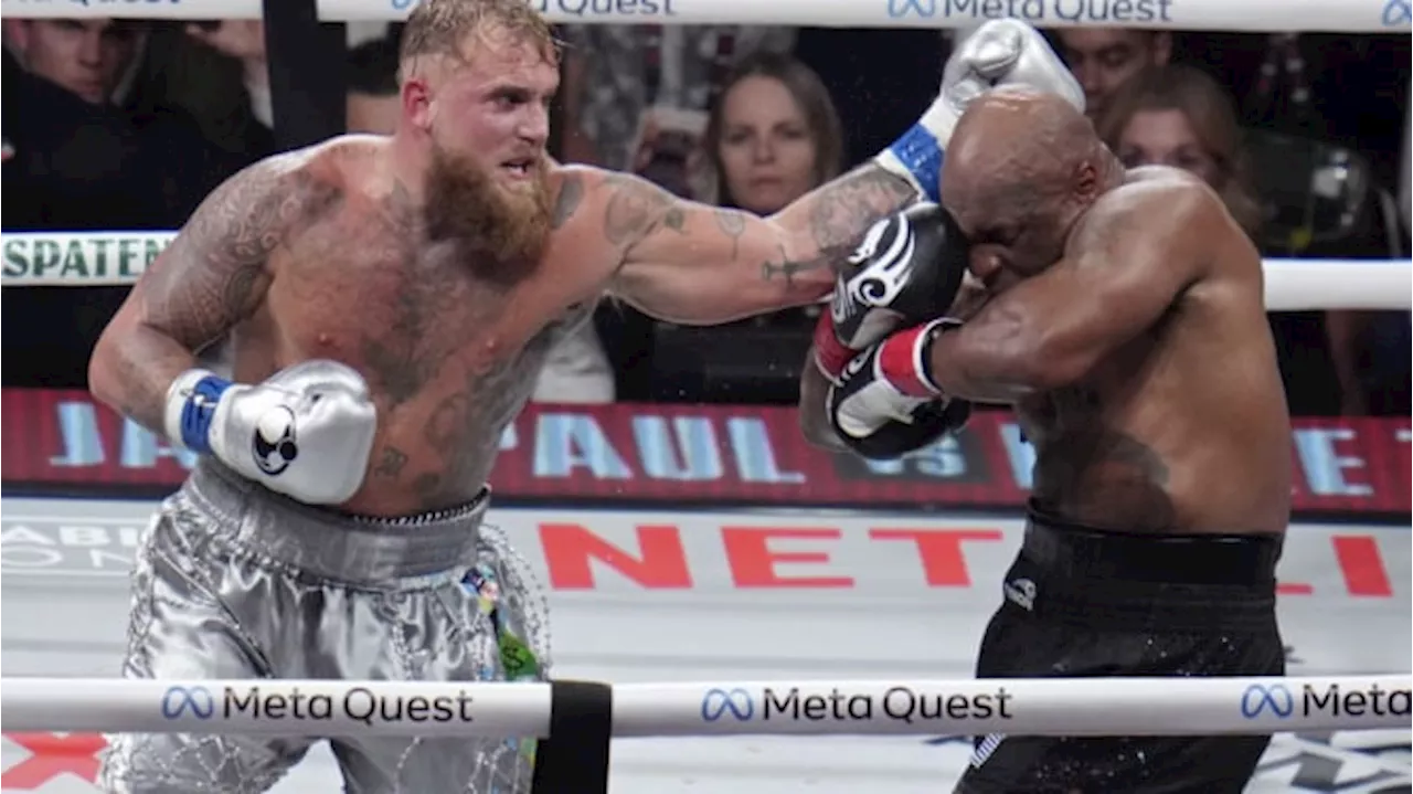 Hasil Tinju Dunia: Jake Paul Kalahkan Mike Tyson Usai Duel Sengit 8 Ronde