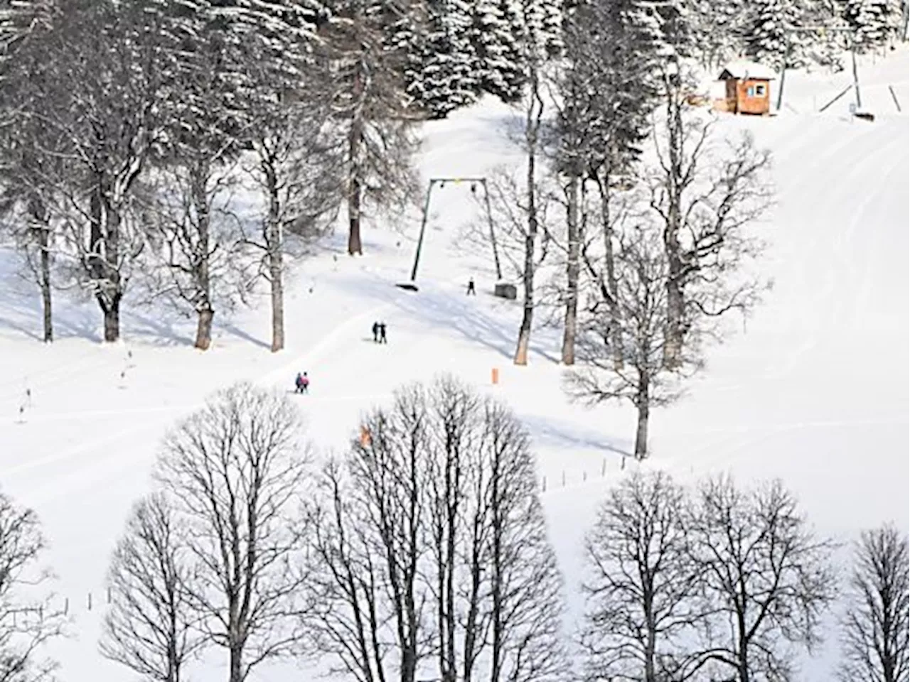 Junge Menschen setzen im Winterurlaub auf Freizeitqualität