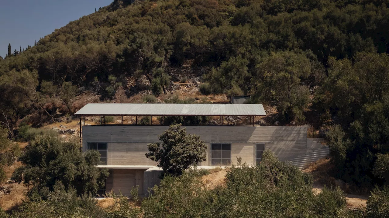 A breezy Greek island retreat lets the outdoors in