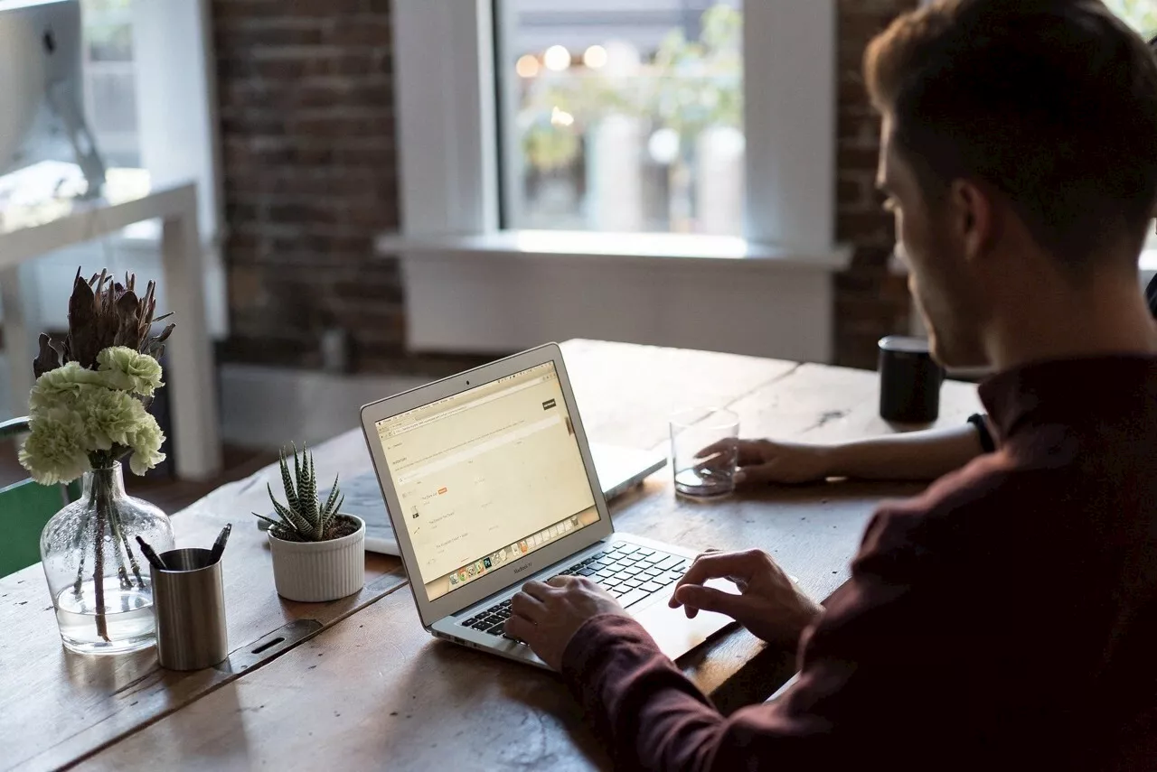 Cette entreprise d'Orléans assemble un objet qui révolutionne le télétravail