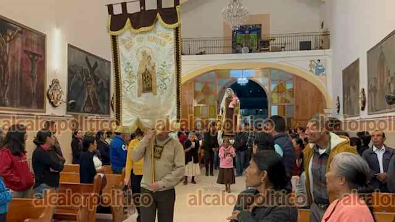 Devuelven a la Virgen del Carmen a su altar en Zongolica tras restauración