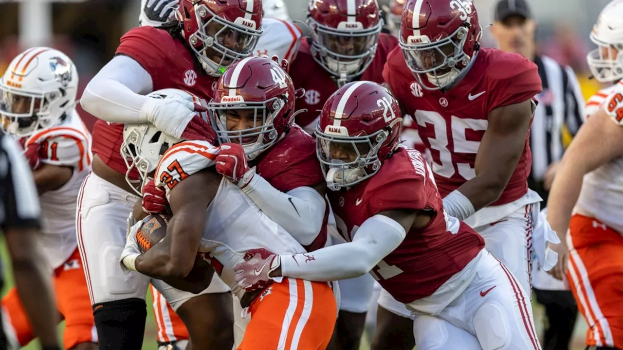 Alabama football coaches, players celebrate scout-team success in Mercer win