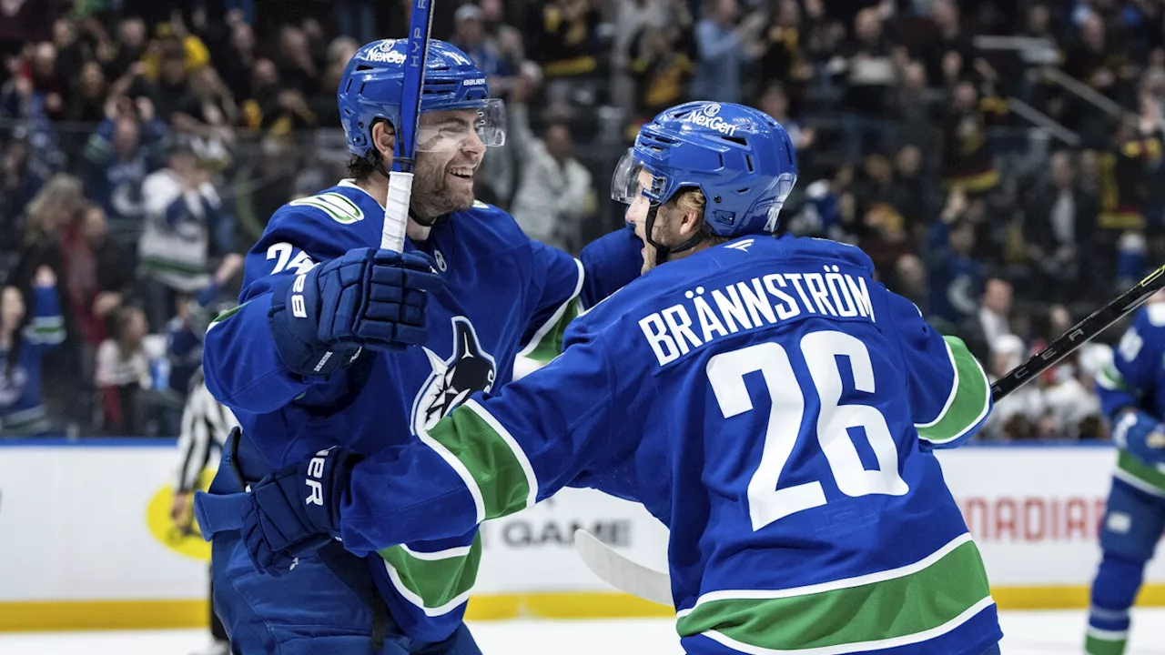 Brannstrom scores decisive 3rd-period goal and Canucks go on to beat Blackhawks 4-1