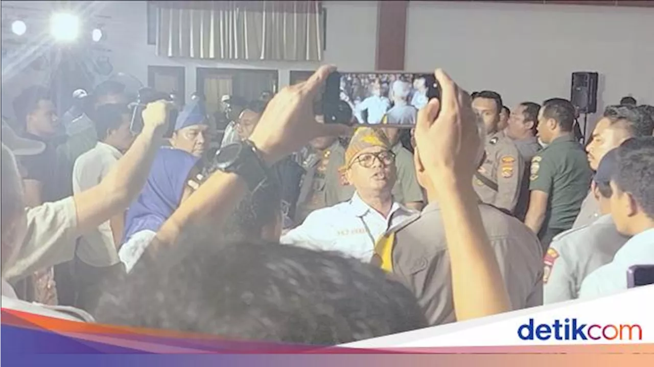 Debat Perdana Ricuh, Tim Paslon Pilbup Dompu Desak Debat Kedua Tetap Digelar