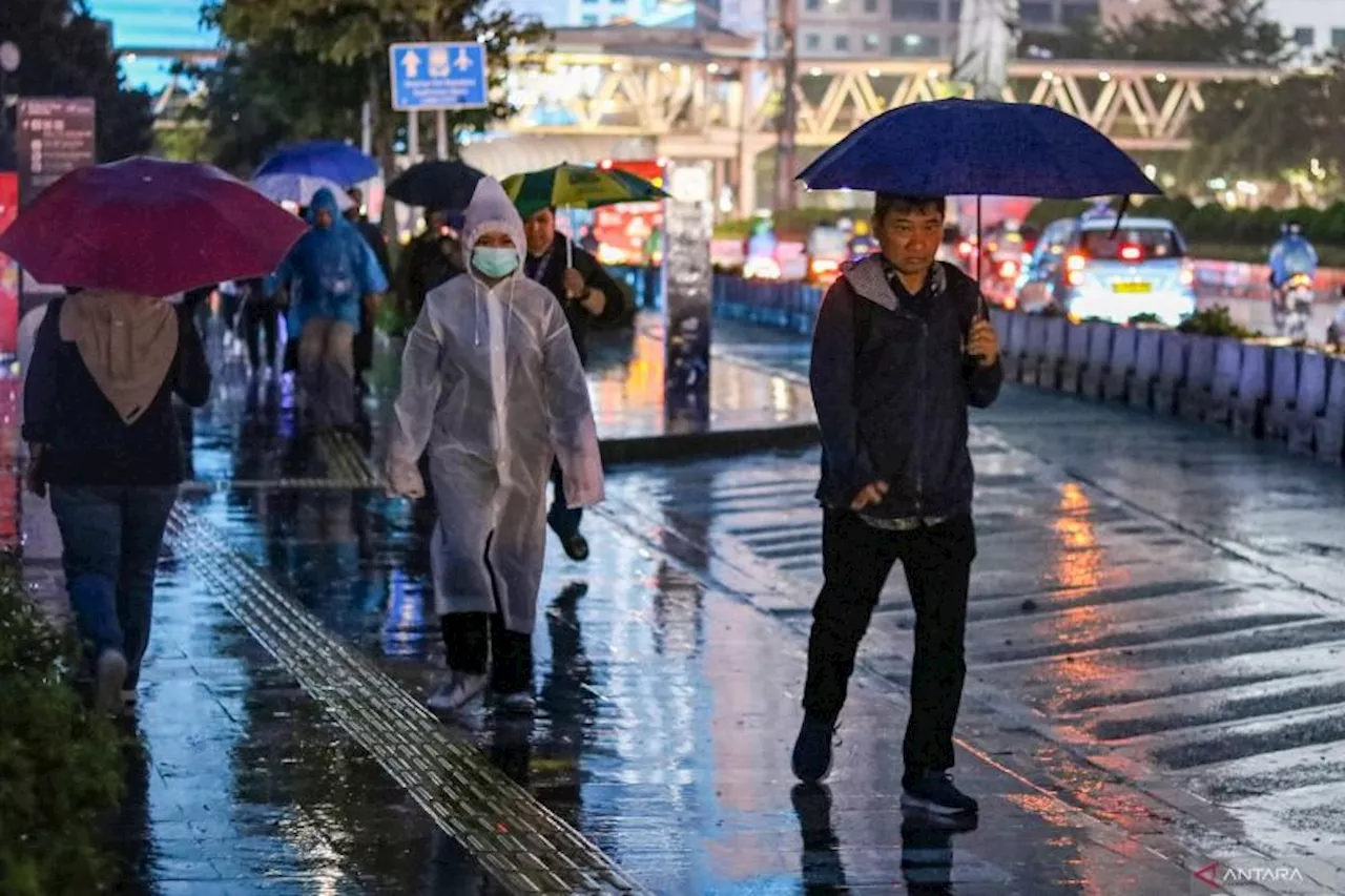 Cuaca Jakarta Hari Ini, Hujan pada Senin Malam