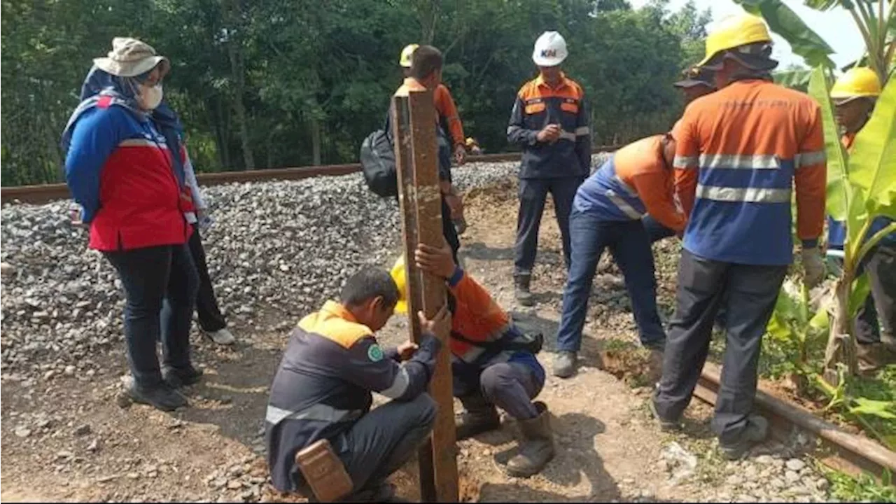 KAI Larang Warga Buka Kembali Perlintasan Sebidang yang Sudah Ditutup