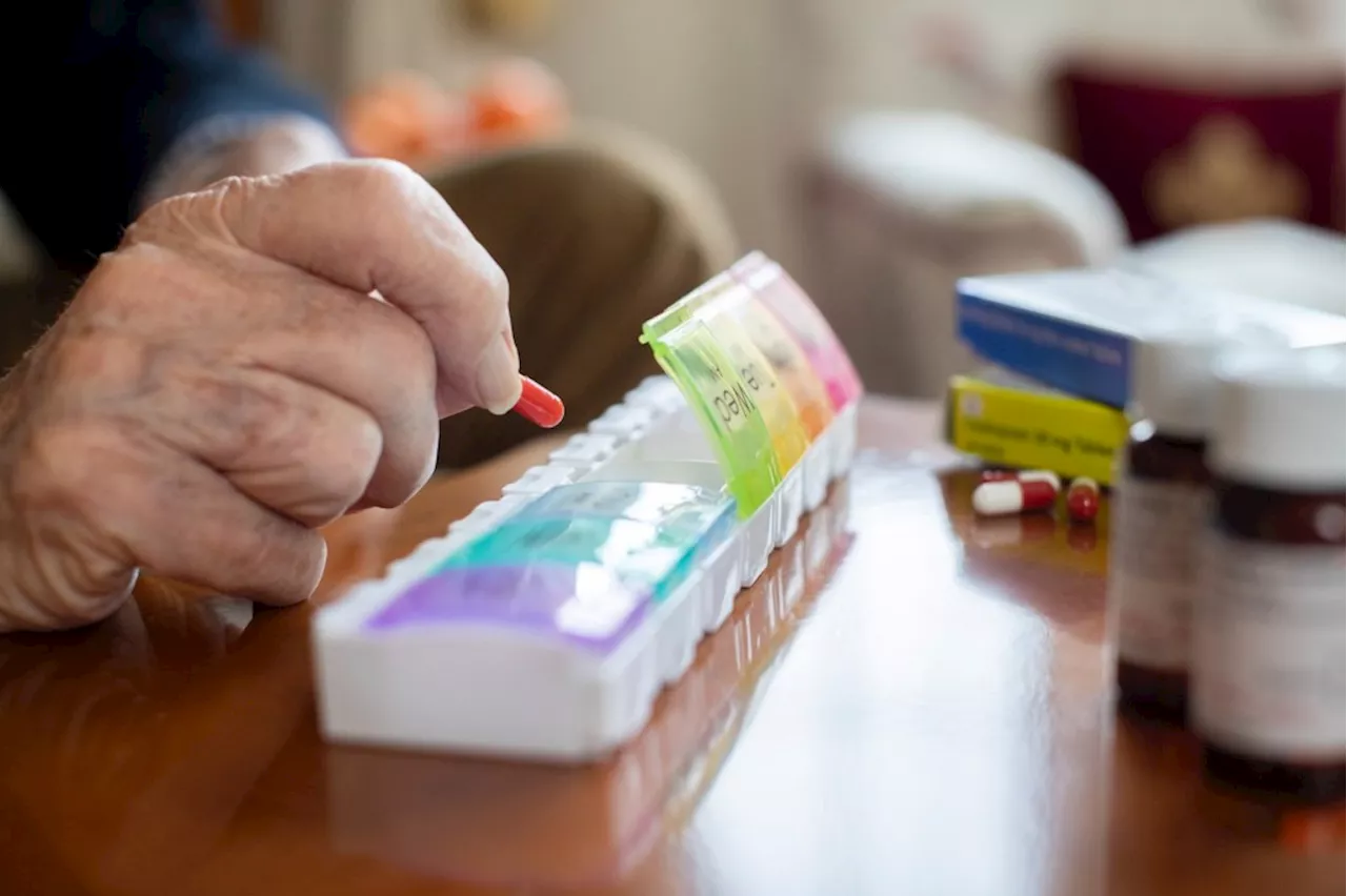 How to help older adults properly track their medication intake