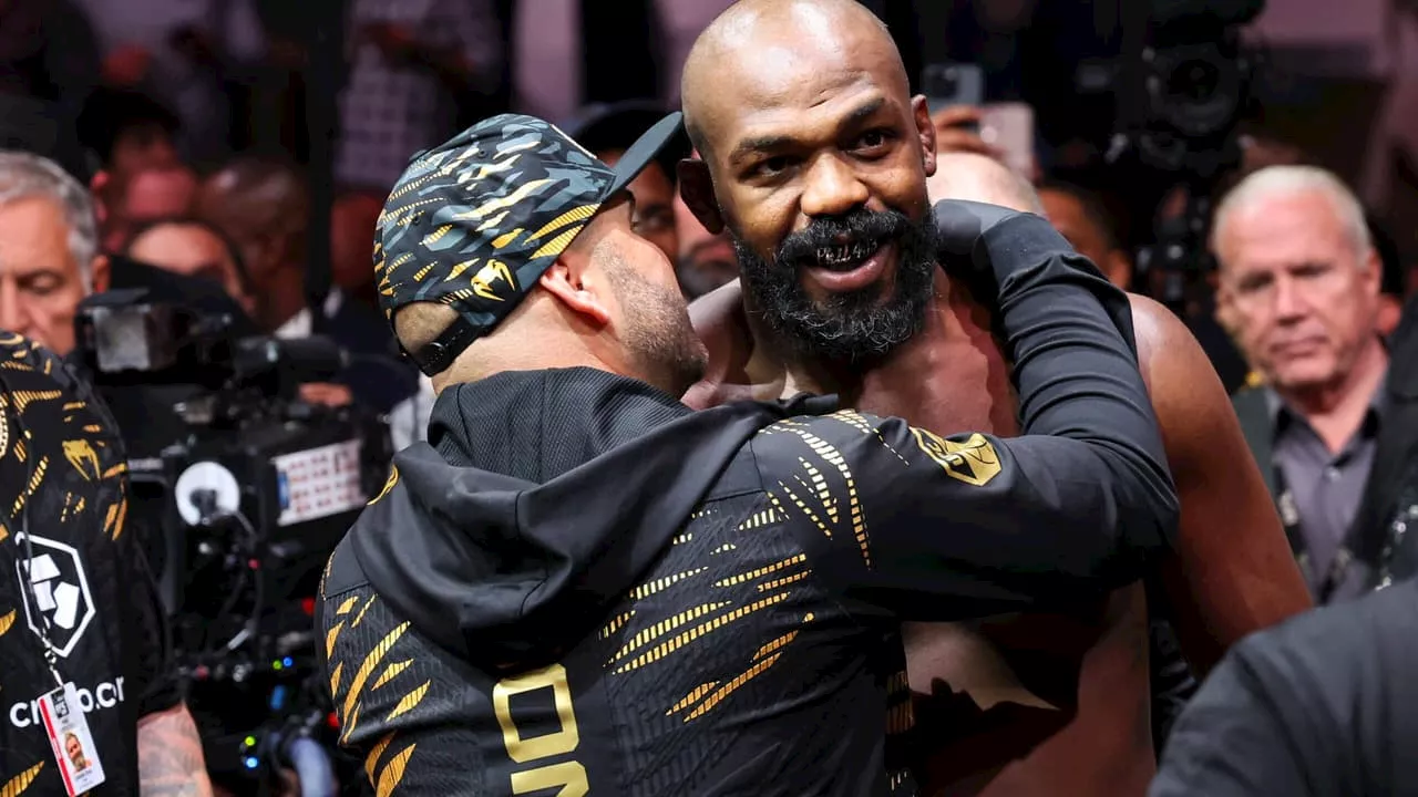 Jon Jones quer encarar Alex Poatan, e Dana White responde